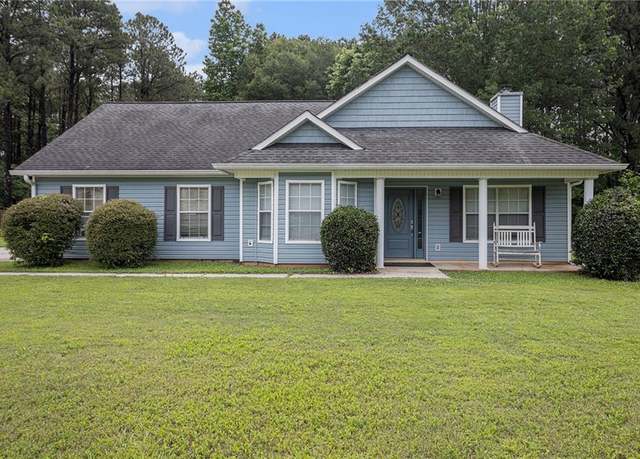 Property at 643 Lora Smith Rd, Newnan, GA 30265, 3 beds, 2 baths