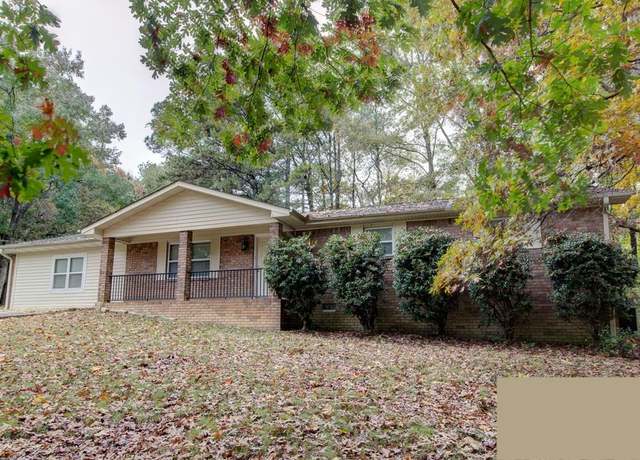 Property at 4156 Clearview Dr, Douglasville, GA 30134, 4 beds, 2 baths