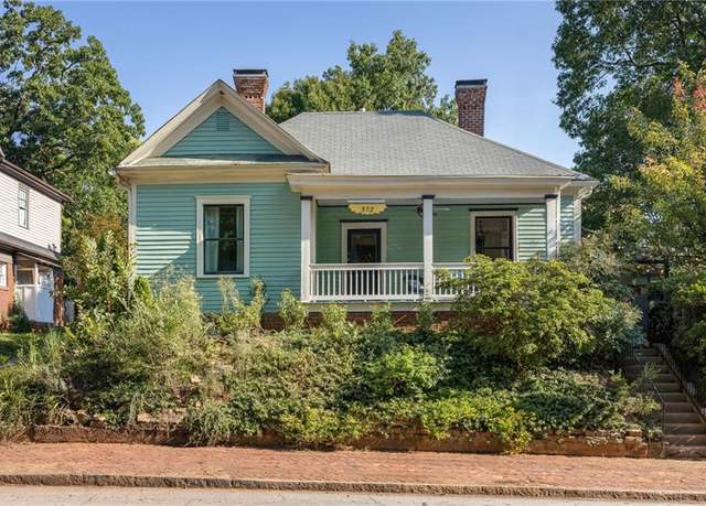 Property at 572 Sydney St SE, Atlanta, GA 30312, 2 beds, 1 bath