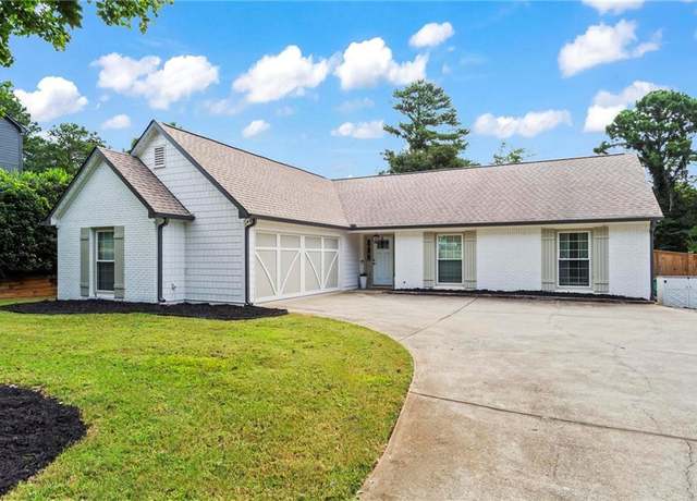 Property at 3184 Westfield Way NE, Roswell, GA 30075, 3 beds, 2 baths