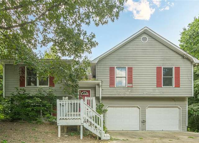 Property at 554 Oak Landing Cir, Douglasville, GA 30134, 4 beds, 2 baths
