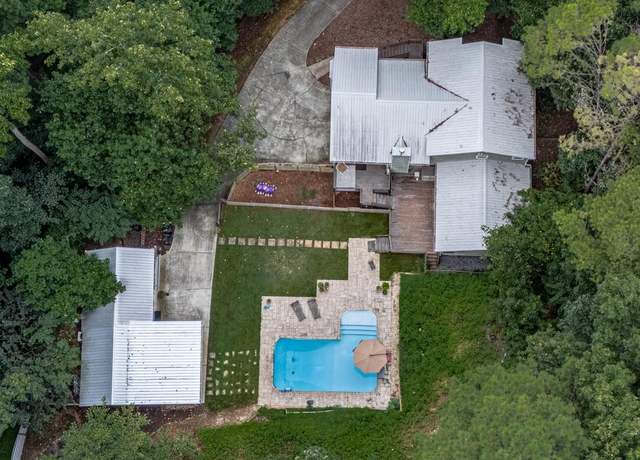 Property at 819 Victoria Pl, Woodstock, GA 30189, 4 beds, 3 baths