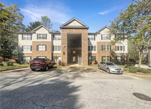 Property at 7302 Par Four Way, Lithonia, GA 30038, 3 beds, 2 baths