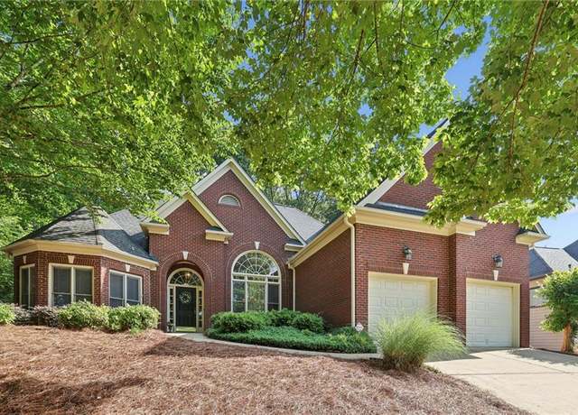 Property at 378 Rhodes House Dr, Suwanee, GA 30024, 3 beds, 2.5 baths