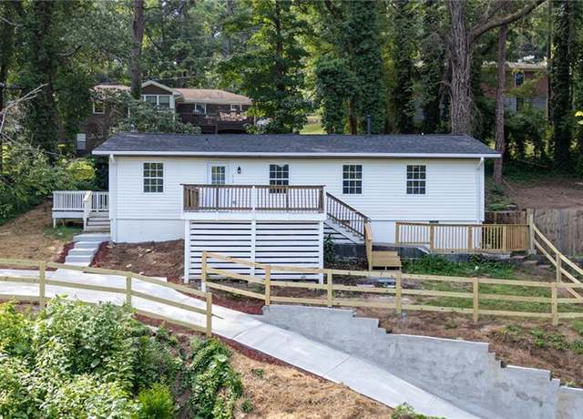 Property at 472 Rigby St NE, Marietta, GA 30060, 3 beds, 2 baths