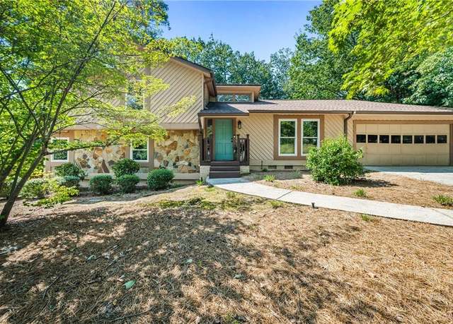 Property at 951 Woodmont Dr, Marietta, GA 30062, 4 beds, 3 baths