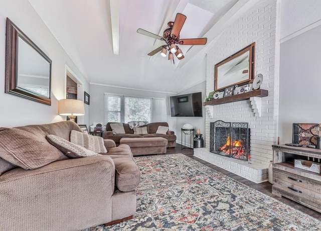 Property at 132 Little Brook Dr, Woodstock, GA 30188, 4 beds, 3 baths
