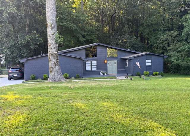 Property at 1408 Burnt Hickory Rd, Douglasville, GA 30134, 3 beds, 2 baths