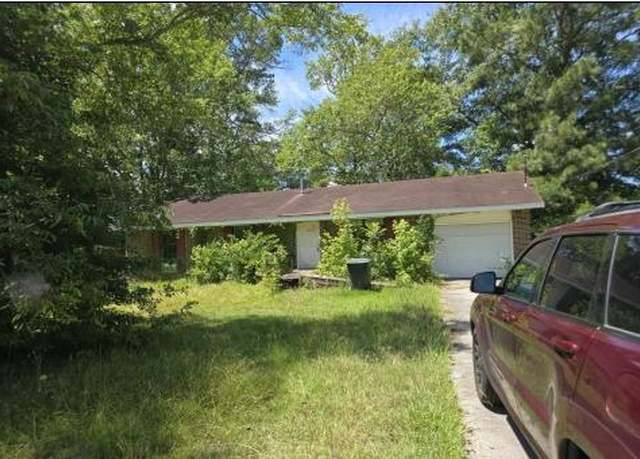 Property at 464 Edgar Cir, Thomson, GA 30824, 3 beds, 2 baths