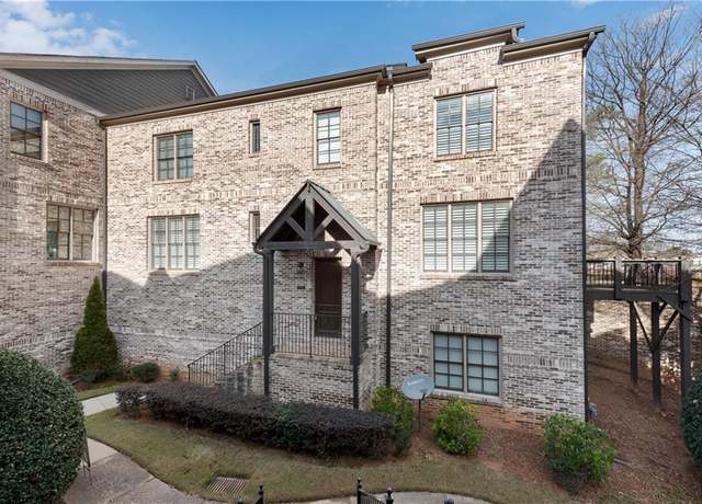 Property at 2880 Stonehall Ct #2, Atlanta, GA 30339, 5 beds, 3.5 baths