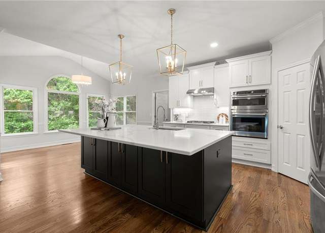 Property at 4294 Silver Peak Pkwy, Suwanee, GA 30024, 5 beds, 3.5 baths