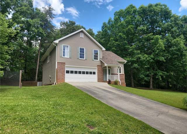 Property at 85 Crawford Way, Toccoa, GA 30577, 3 beds, 2.5 baths