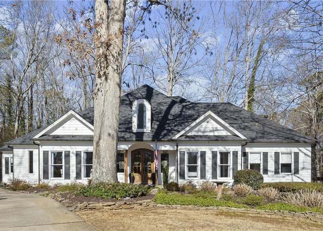 Property at 6170 Wellington Ct, Cumming, GA 30040, 5 beds, 5.5 baths