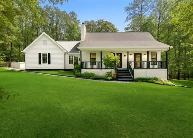 Property at 4615 Gresham Rd, Douglasville, GA 30134, 4 beds, 3.5 baths