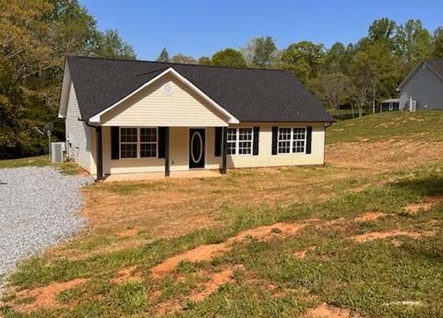 Property at 108 Pine Corner Dr, Dahlonega, GA 30533, 3 beds, 2 baths