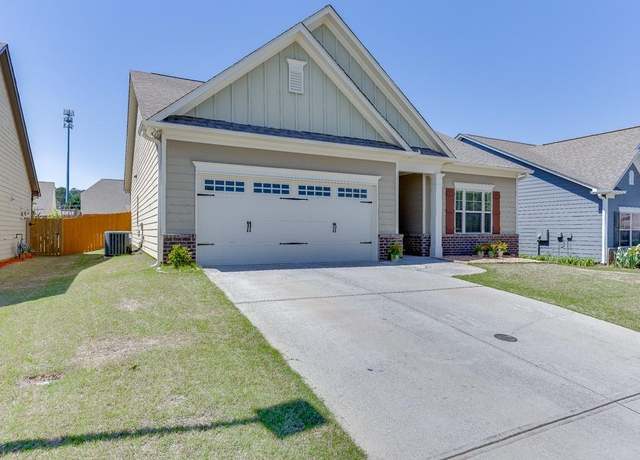 Property at 4669 Summer View Dr, Gainesville, GA 30504, 3 beds, 2 baths