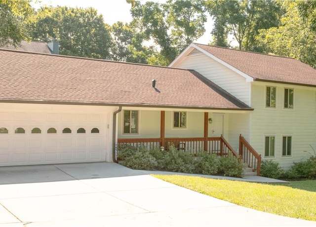 Property at 932 Old Norcross Tucker Rd, Tucker, GA 30084, 4 beds, 3 baths