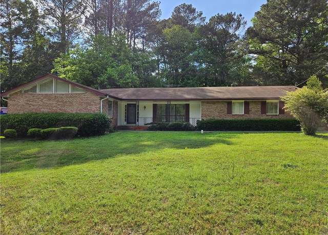 Property at 417 Ohern Ct, Stone Mountain, GA 30088, 4 beds, 2.5 baths
