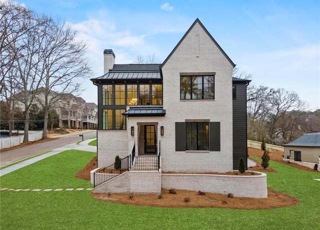 Property at 56 Pine St, Roswell, GA 30075, 5 beds, 5 baths