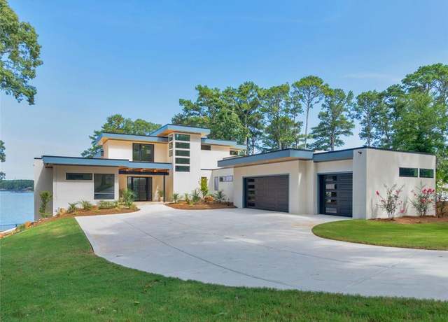 Property at 3258 S Bay Dr, Jonesboro, GA 30236, 4 beds, 4.5 baths
