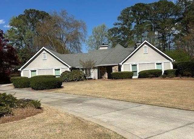 Property at 595 Willow Knoll Dr SE, Marietta, GA 30067, 4 beds, 3 baths