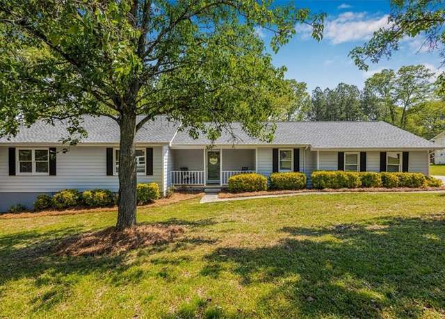 Property at 27 Gentry Ct, Cedartown, GA 30125, 3 beds, 2 baths