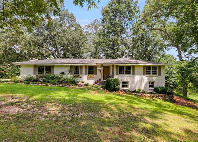 Property at 8084 S Giles Rd, Douglasville, GA 30135, 3 beds, 2 baths