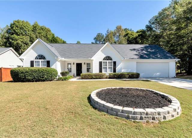 Property at 540 Windermere Dr, Loganville, GA 30052, 3 beds, 2 baths