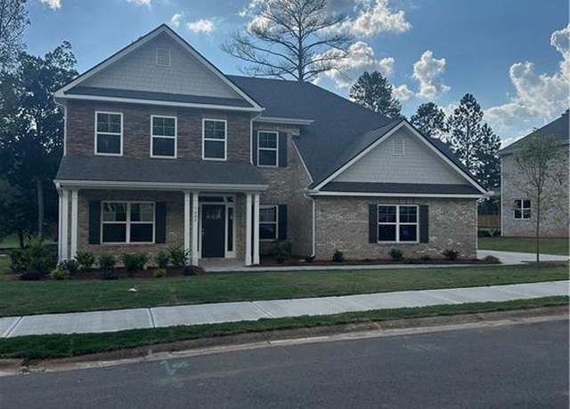 Property at 5002 Fairview Cir, Villa Rica, GA 30180, 5 beds, 3.5 baths