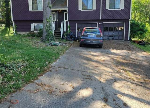 Property at 6150 Silver Spur Dr, Lithonia, GA 30058, 3 beds, 2 baths