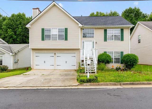Property at 3599 Salem Glen Rd, Lithonia, GA 30038, 3 beds, 2 baths