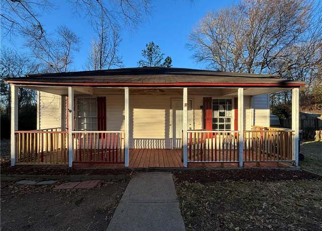 Property at 18 Laurel St, Covington, GA 30014, 3 beds, 1 bath