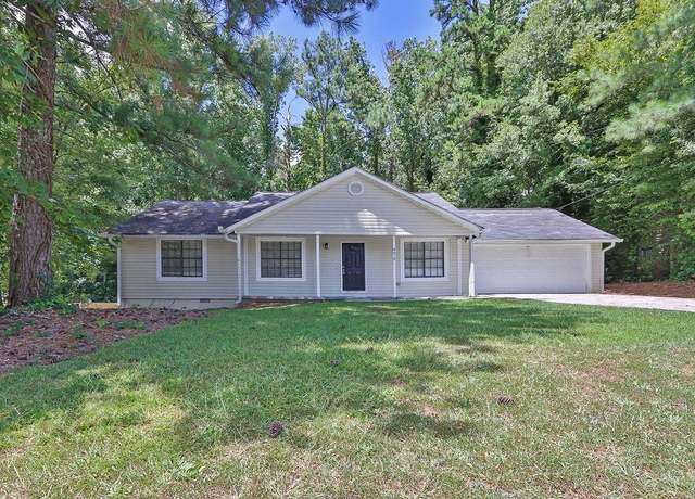 Property at 4610 Aberdeen Ln, Stone Mountain, GA 30083, 3 beds, 2 baths