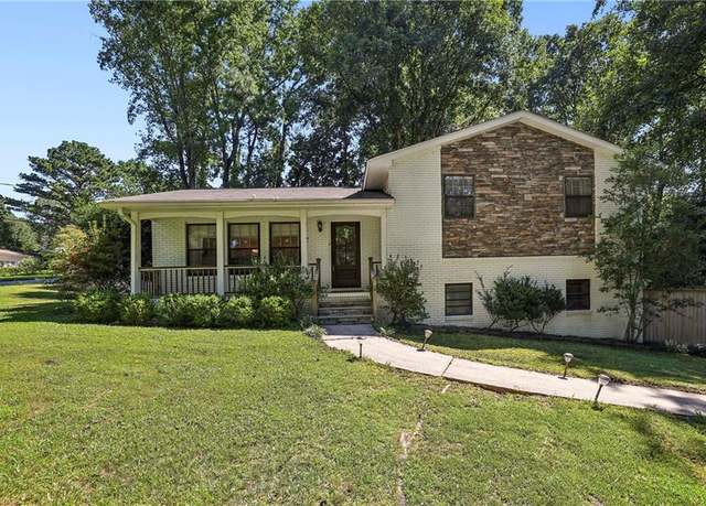 Property at 1112 Mayfield Dr, Decatur, GA 30033, 3 beds, 3 baths