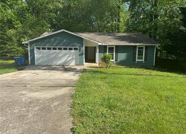 Property at 815 Oxford Hall Dr, Lawrenceville, GA 30044, 3 beds, 2 baths