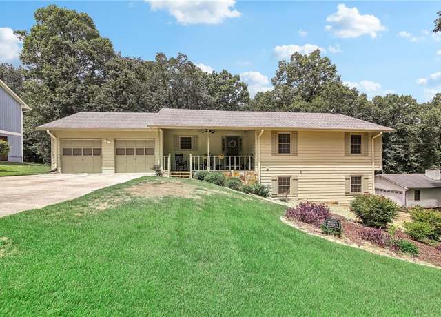 Property at 3231 Boulder Brook Dr, Lithonia, GA 30038, 4 beds, 3 baths