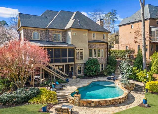 Property at 2260 Wood Falls Dr, Cumming, GA 30041, 6 beds, 6.5 baths