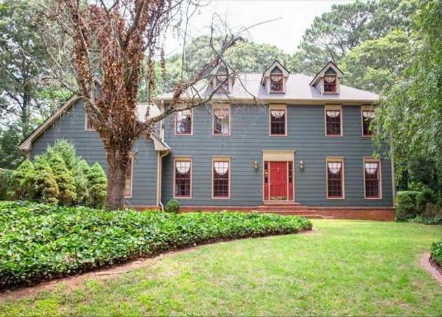 Property at 2646 Kinnett Dr SW, Lilburn, GA 30047, 4 beds, 2.5 baths
