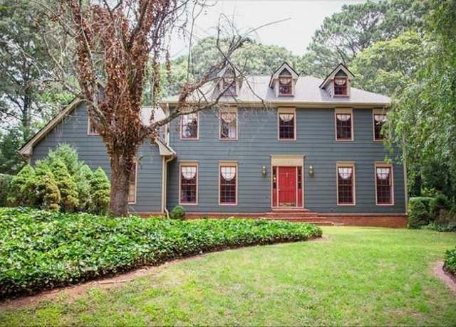 Property at 2646 Kinnett Dr SW, Lilburn, GA 30047, 4 beds, 2.5 baths