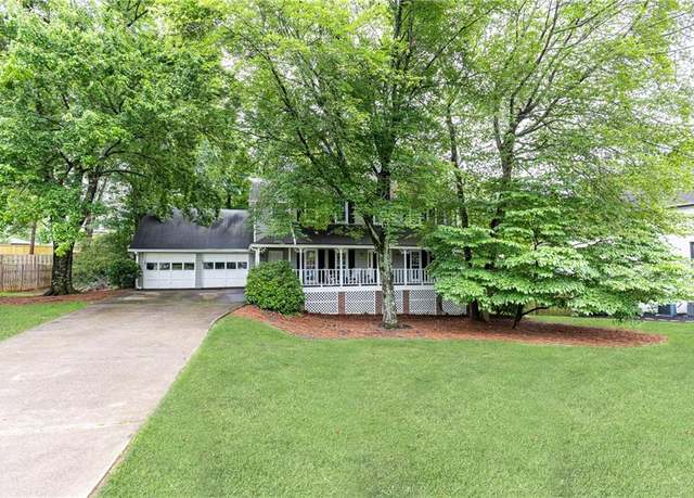 Property at 511 Pine Springs Trl SE, Marietta, GA 30067, 3 beds, 2.5 baths