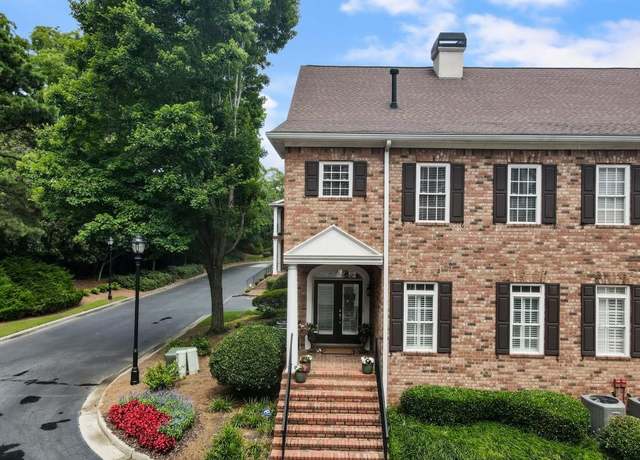 Property at 2584 Oglethorpe Cir NE, Brookhaven, GA 30319, 3 beds, 3.5 baths
