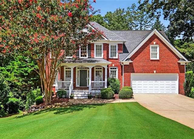 Property at 4760 Fontwell Ct, Suwanee, GA 30024, 6 beds, 4 baths