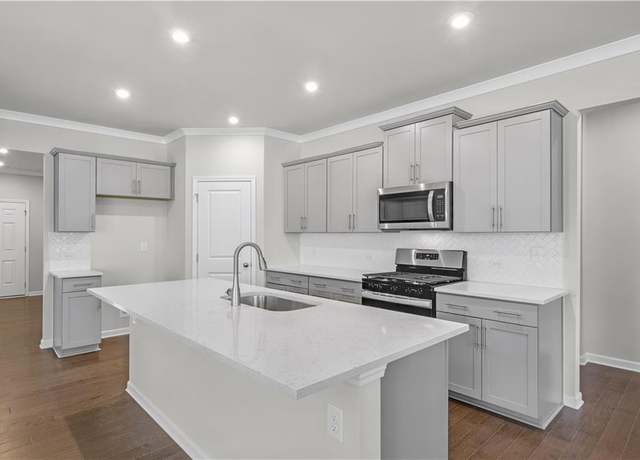 Property at 404 Village Ln, Fairburn, GA 30213, 3 beds, 2 baths