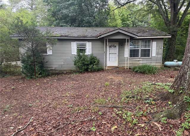 Property at 130 Floral Dr SE, Cartersville, GA 30121, 3 beds, 1 bath