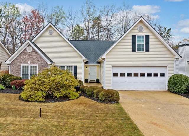 Property at 455 Ellesmere Way, Buford, GA 30518, 4 beds, 2 baths
