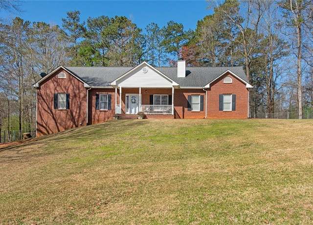 Property at 5826 Little Mountain Dr, Ellenwood, GA 30294, 3 beds, 2 baths