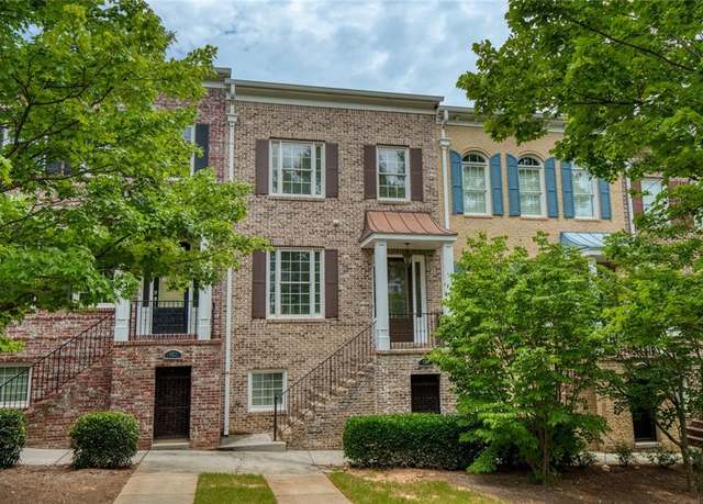 Property at 956 NE Persimmon Pt, Sandy Springs, GA 30328, 3 beds, 3 baths