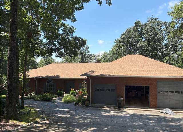 Property at 8140 Lanier Dr, Cumming, GA 30041, 5 beds, 4.5 baths