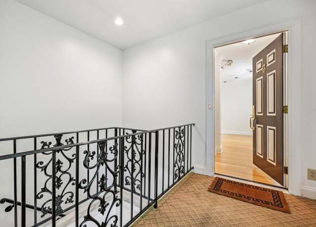 Property at 1261 Lavista Rd Unit F-3, Atlanta, GA 30324, 3 beds, 2 baths