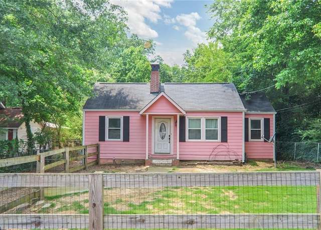 Property at 207 Walthall St NW, Marietta, GA 30064, 3 beds, 2 baths